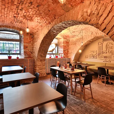 St. Barbara Hotell 3*